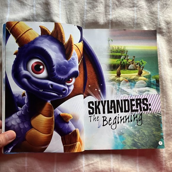Skylanders Spyro's Adventure Master Eon's Official Guide - Picture 6 of 12